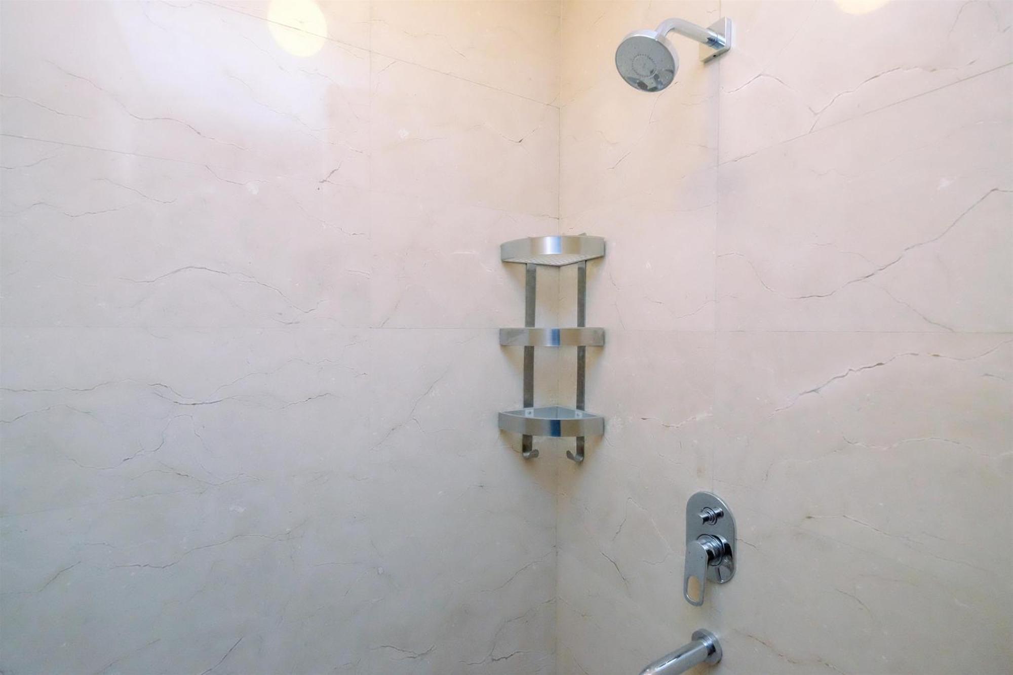 Good And Strategic 1br L'avenue By Travelio Pangsapuri