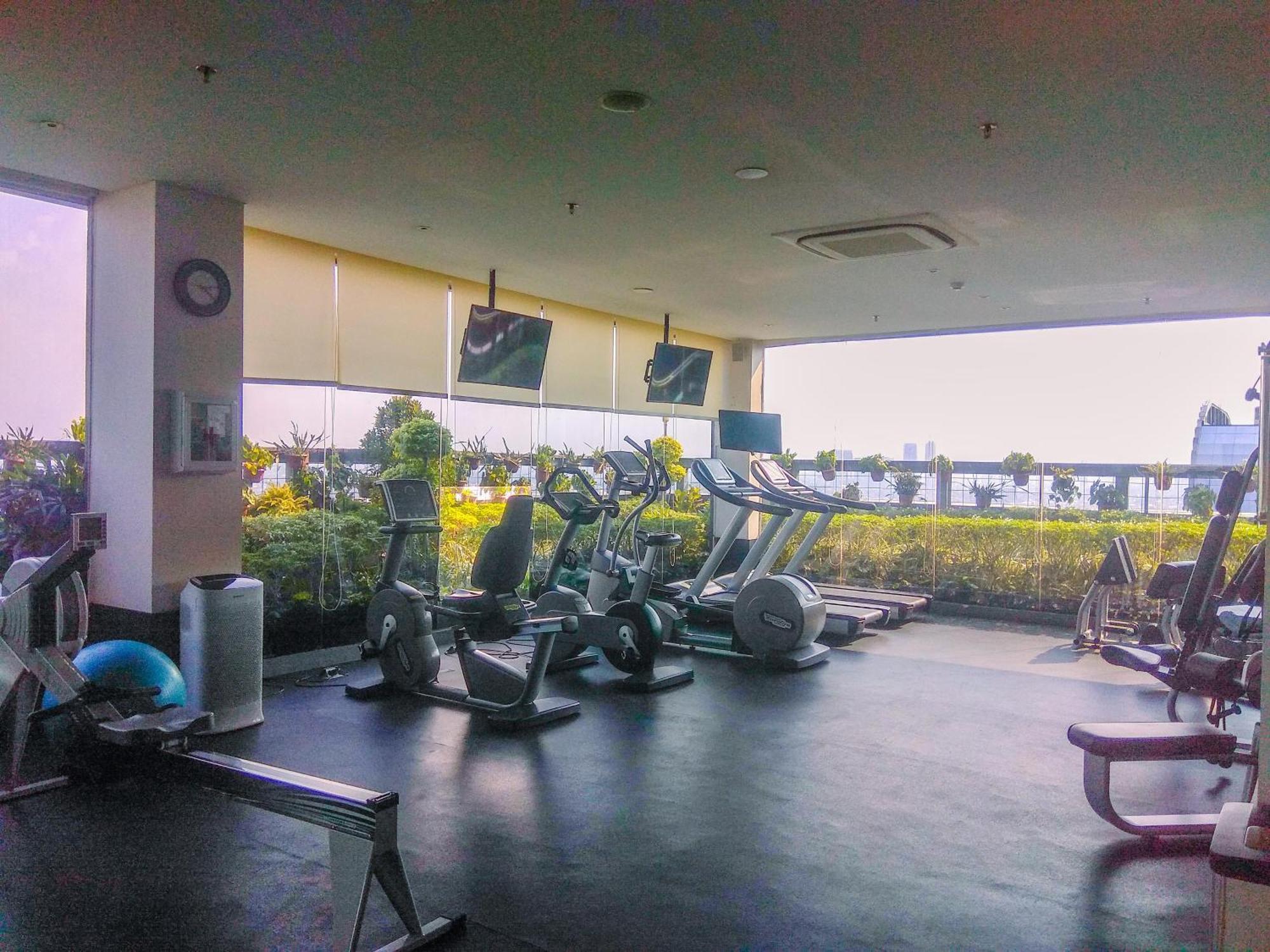 Good And Strategic 1br L'avenue By Travelio Jakarta